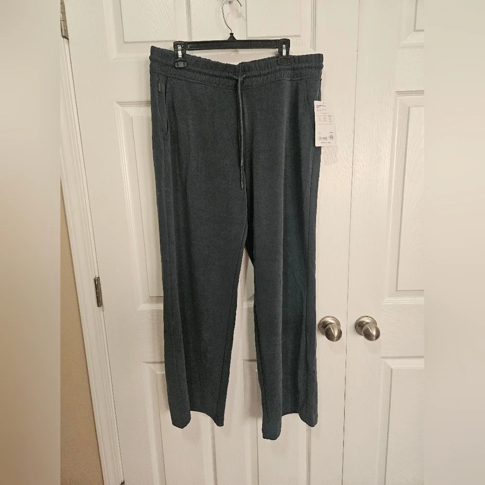 Athleta NWT Seasoft Straight Pant XL - Picture 2 of 7